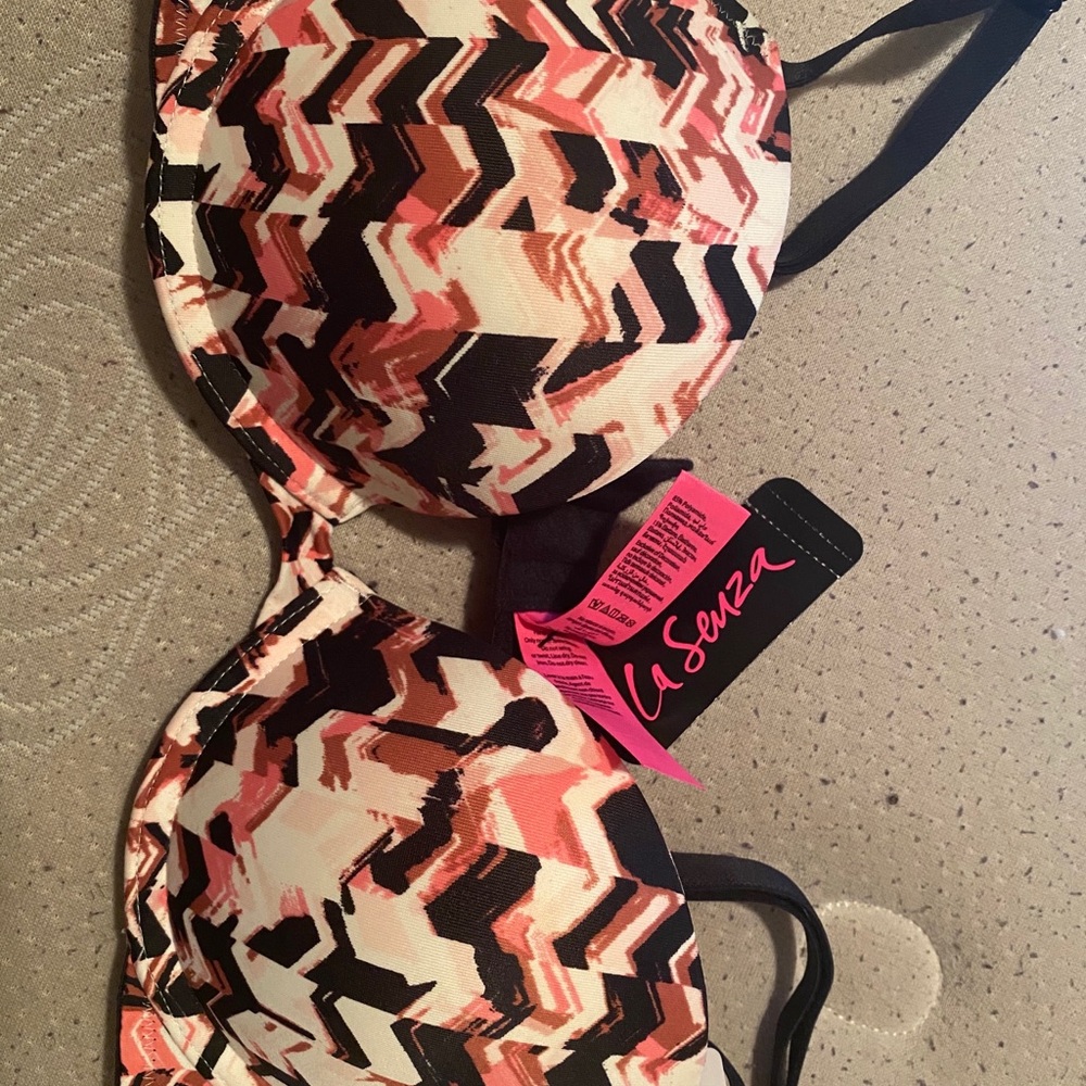 Used bras - Picture 3 of 5